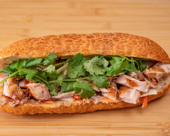 BBQ Chicken Bánh mì